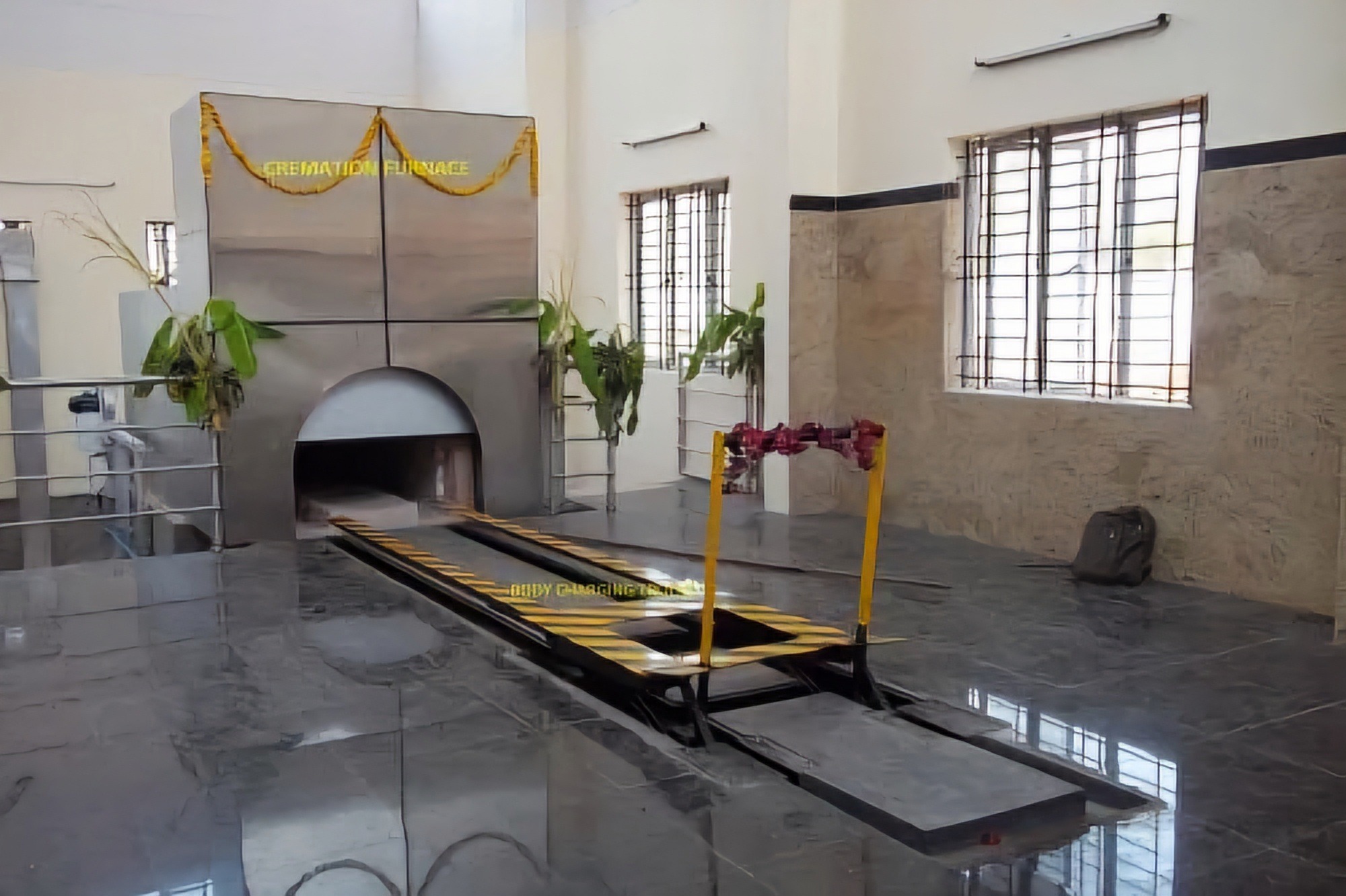 Electric cremation service support and coordination in India