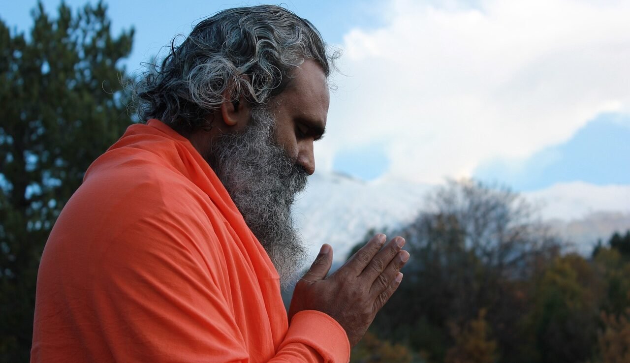 Hindu priest available for funeral rituals in Hyderabad