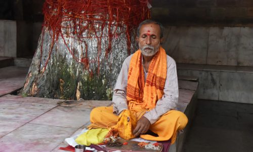 Priest for Hindu Anthyesti Rituals, Crematorium